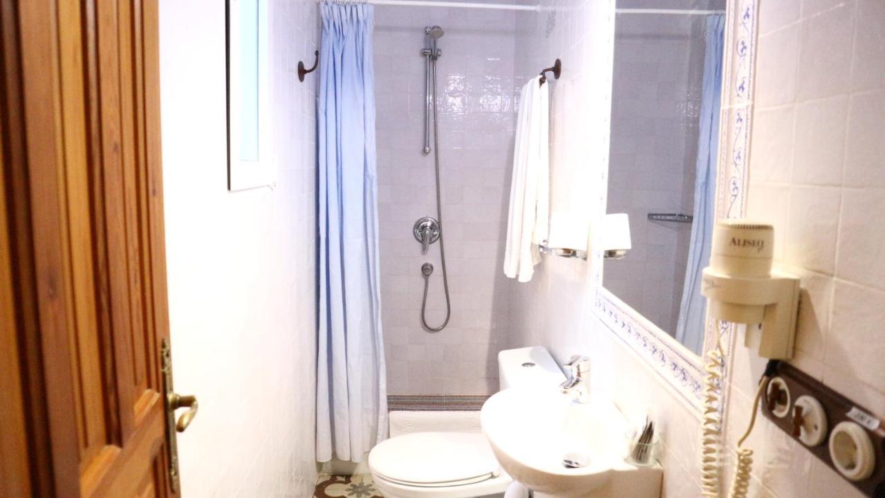 Standard Single Room,1370531789:JPEG